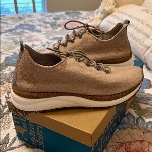 OTBT Tan and Cream Women's Sneakers